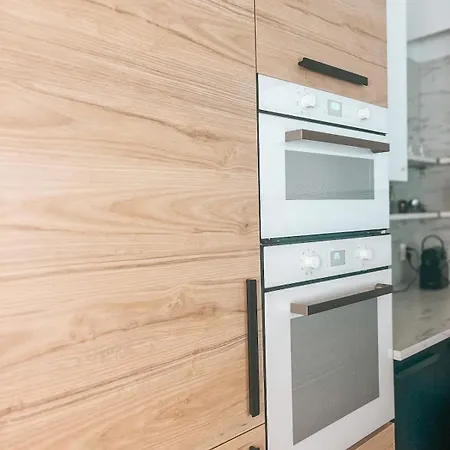 Apartment Lovely 1-bedroom With Patio And Sauna *