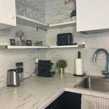 Apartment Lovely 1-bedroom With Patio And Sauna *